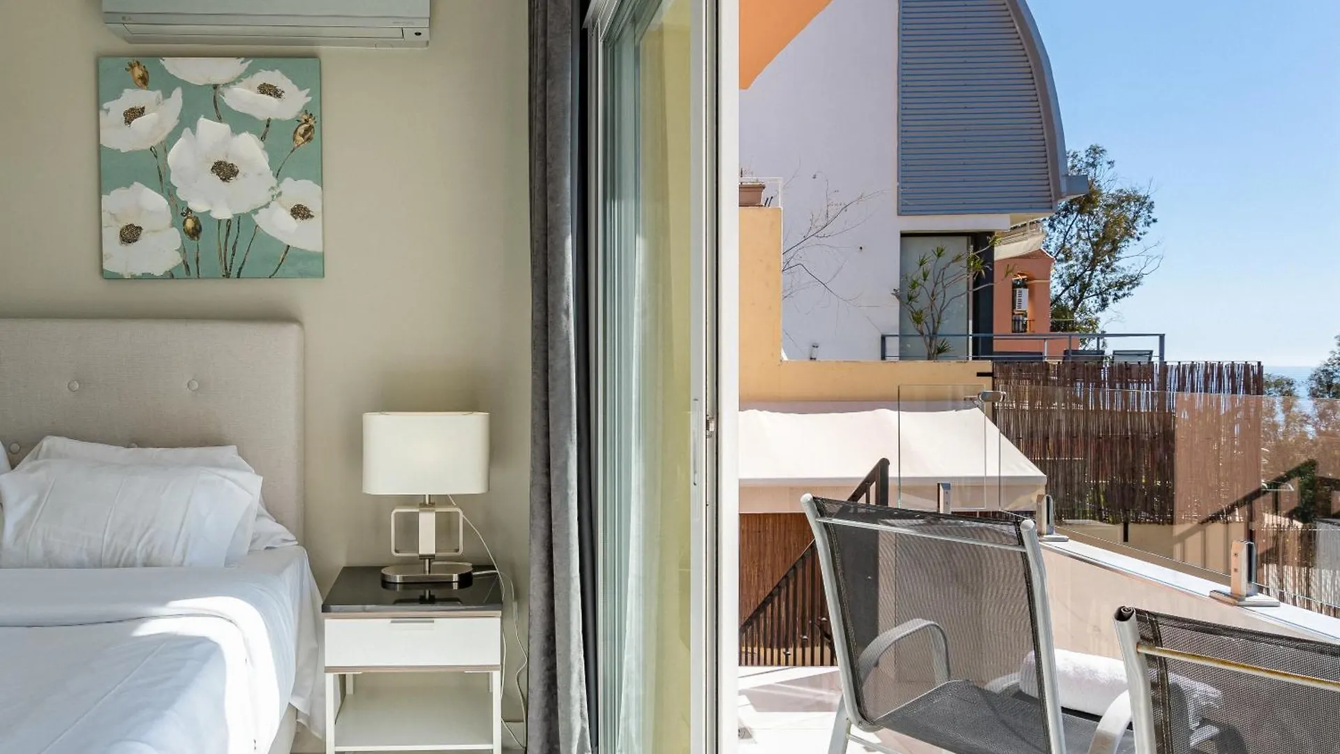 Private Luxurious Hillside Villa With Pool & Sea Views For 8 To 10 Ppl Fuengirola 0*,
