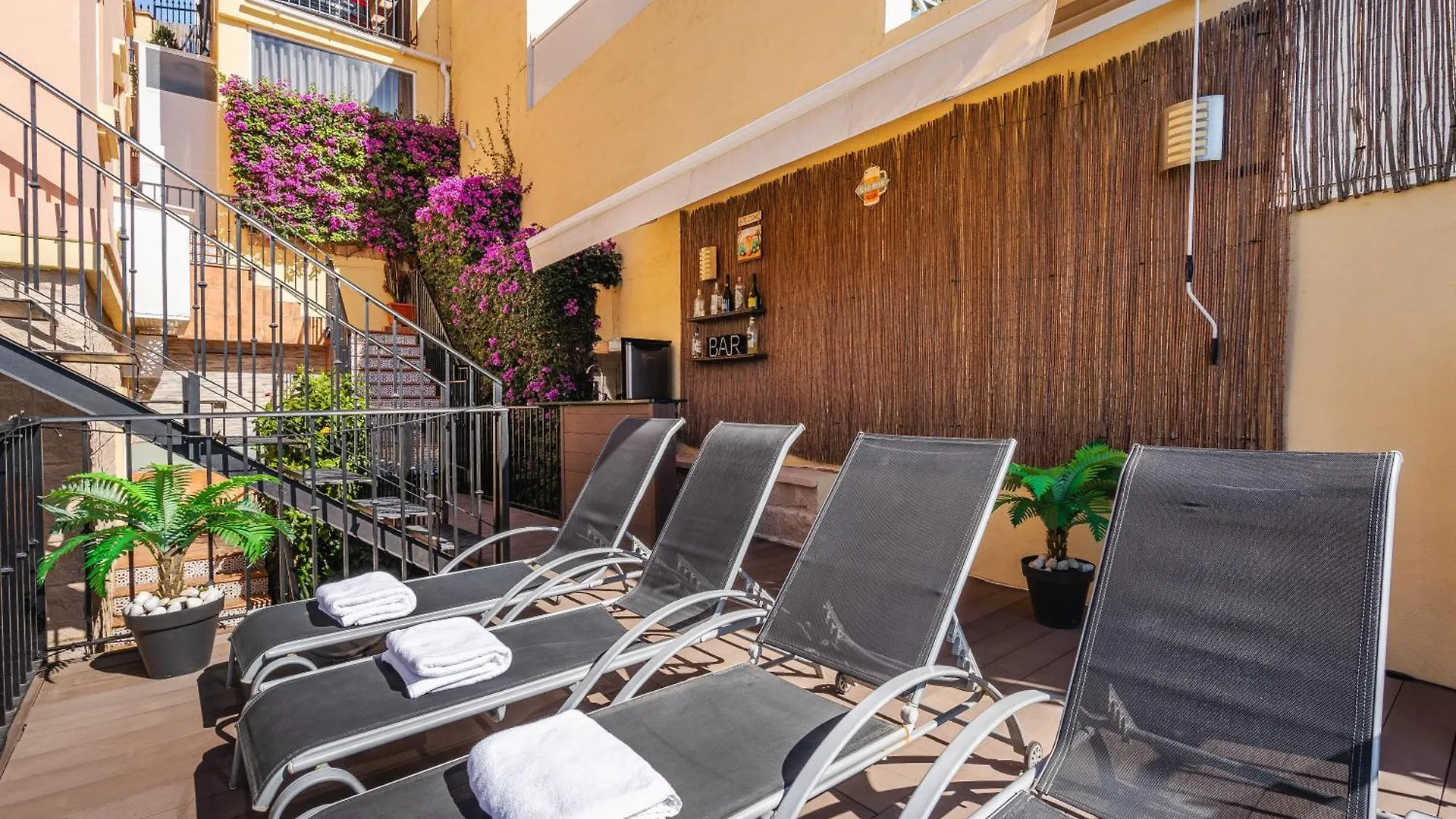 Private Luxurious Hillside Villa With Pool & Sea Views For 8 To 10 Ppl Fuengirola