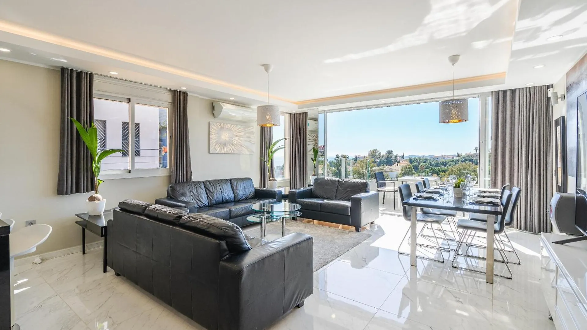 Private Luxurious Hillside Villa With Pool & Sea Views For 8 To 10 Ppl Fuengirola Spain