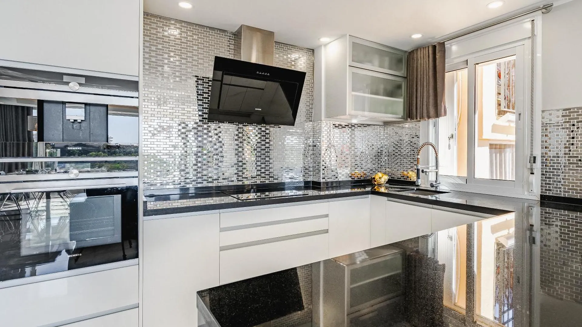 Private Luxurious Hillside Villa With Pool & Sea Views For 8 To 10 Ppl Fuengirola