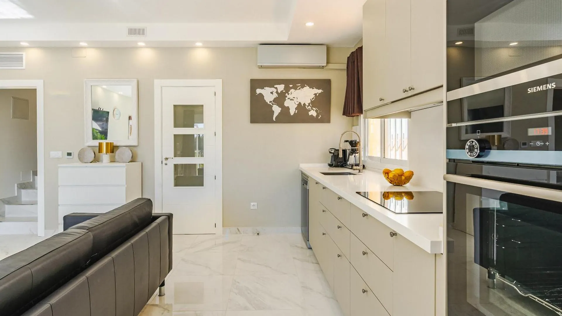 Private Luxurious Hillside Villa With Pool & Sea Views For 8 To 10 Ppl Fuengirola