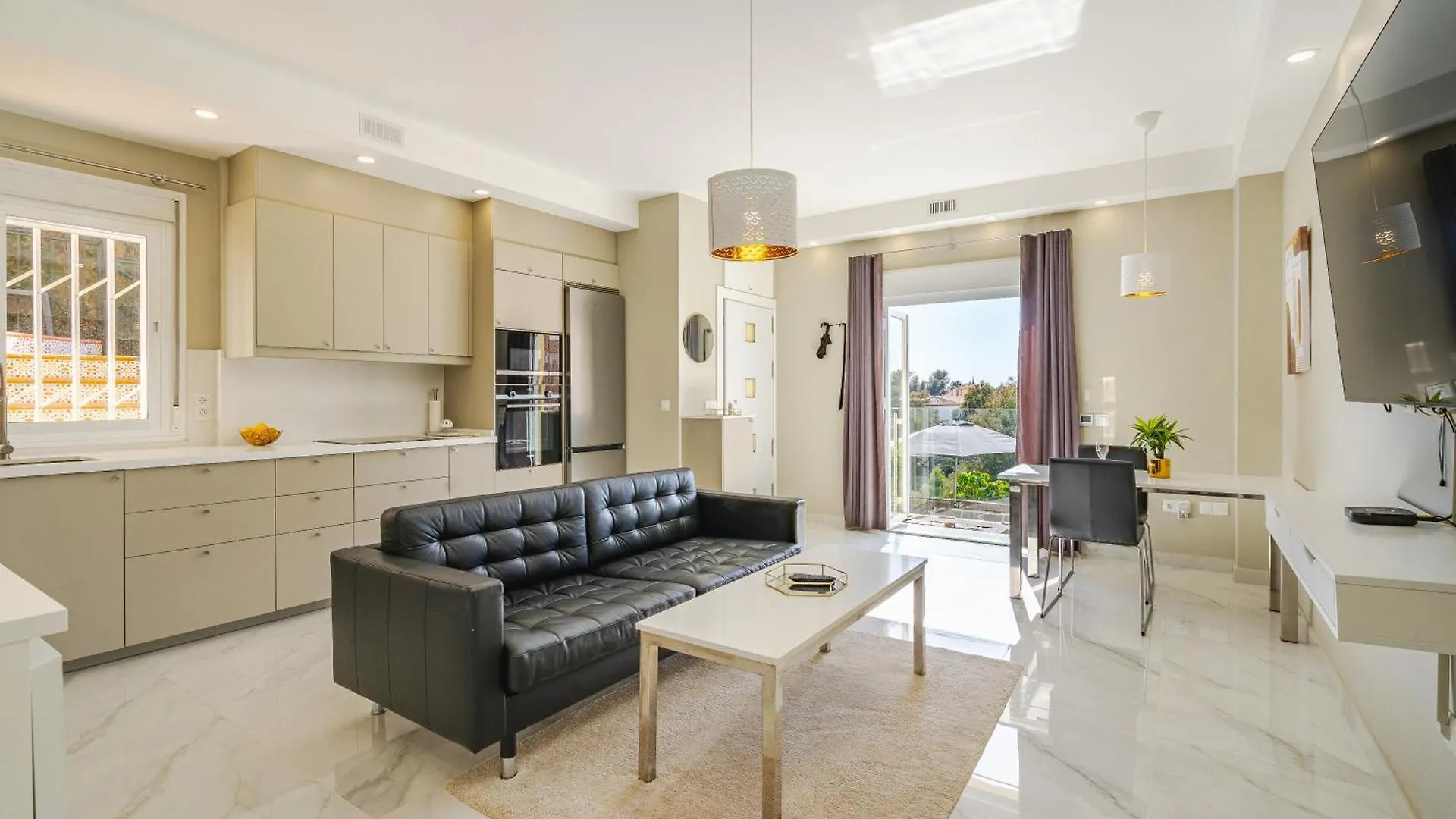 Private Luxurious Hillside Villa With Pool & Sea Views For 8 To 10 Ppl Fuengirola Spain