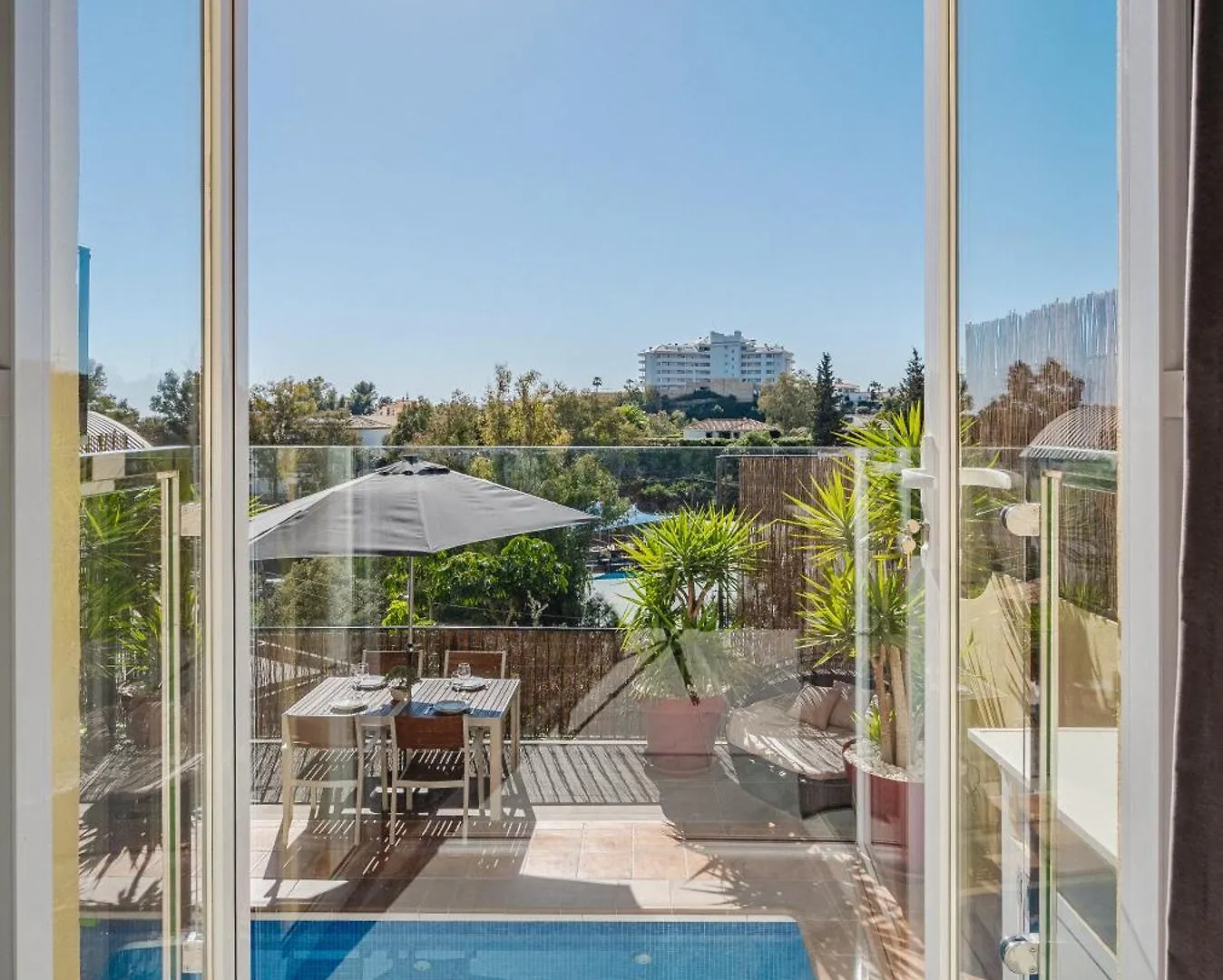 Private Luxurious Hillside Villa With Pool & Sea Views For 8 To 10 Ppl Fuengirola